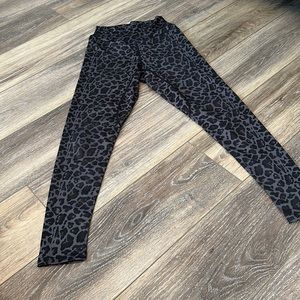 Brand New Amazon Leggings - Small